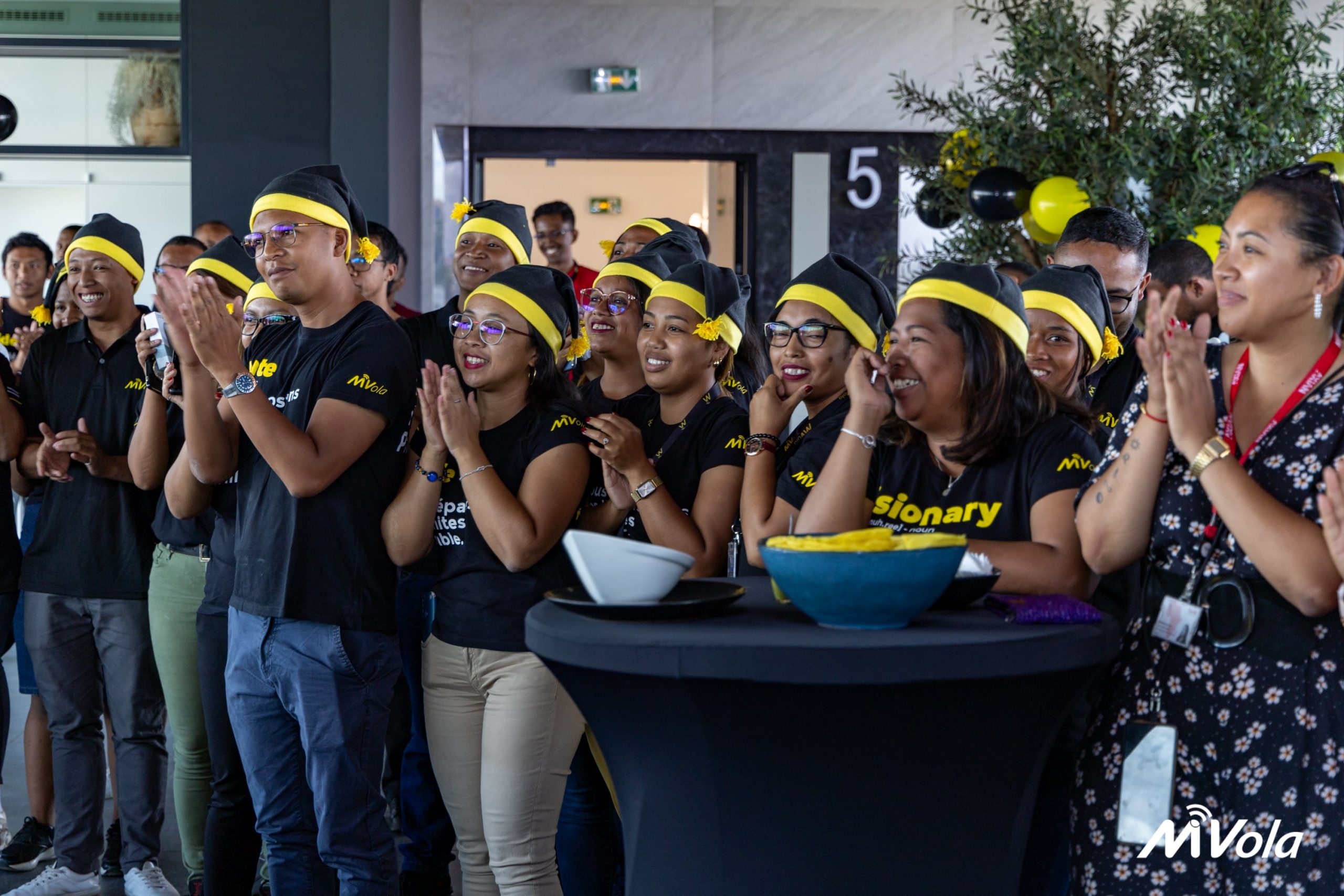 121523 - Monthly Noel-5444-min